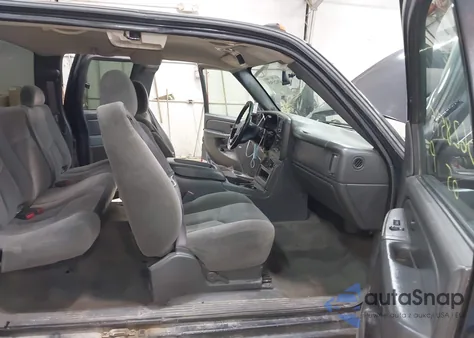 2005 Chevrolet Silverado 2500Hd Ls from USA, damaged, VIN 1GCHK29225E196787